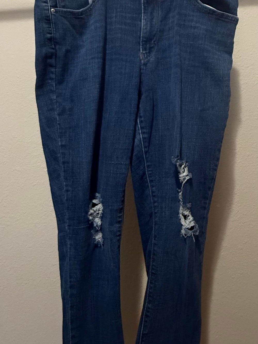 Levi’s 721 High Rise Skinny Distressed Jeans Women’s Size 33 W33 L30